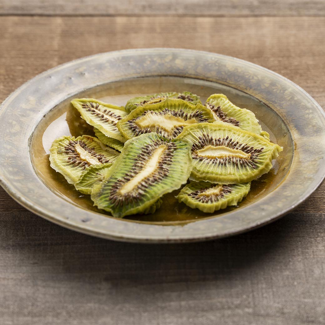 GAIAネット[※]無茶々園 有機ドライキウイフルーツ 20g: ドライフルーツ