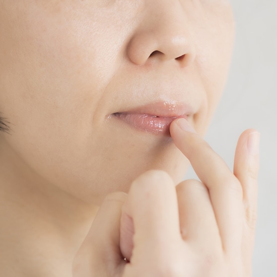 GAIAネットyaetoco レモンの香りのピンクのリップバーム 10g